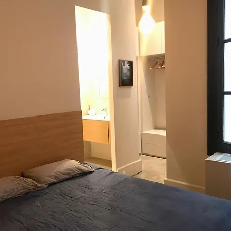 Elegant T2 Climatise Sur Canal * Sète