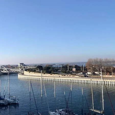 Elegant T2 Climatise Sur Canal Apartment *