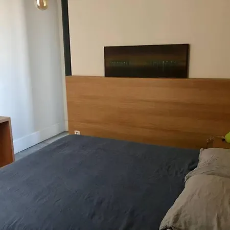 Elegant T2 Climatise Sur Canal Apartment
