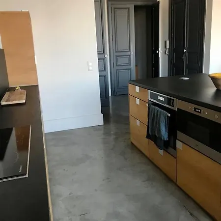 Apartment Elegant T2 Climatise Sur Canal *